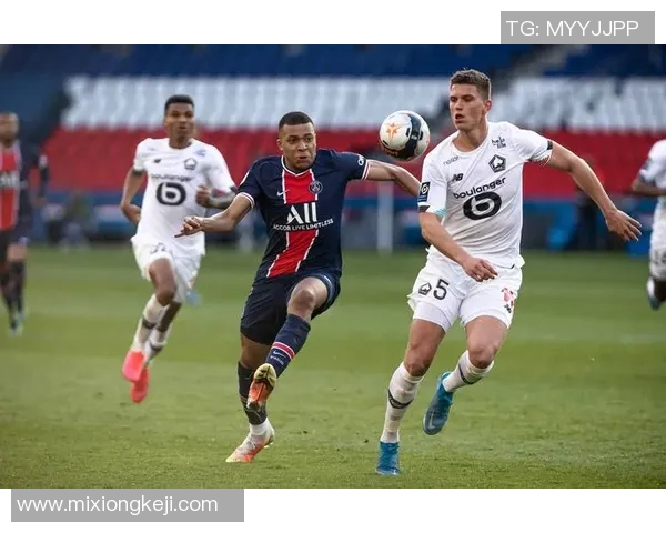 足球明星陷入阴谋危机背后真相揭露的惊悚故事