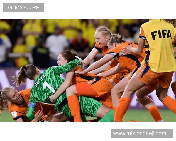 足球明星齐聚一堂激烈比拼各自球队射门技巧与战术展示