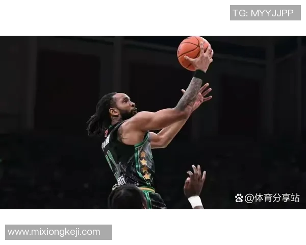 篮球明星hzc的传奇之路与成长历程揭秘，如何成为球场上的耀眼明星